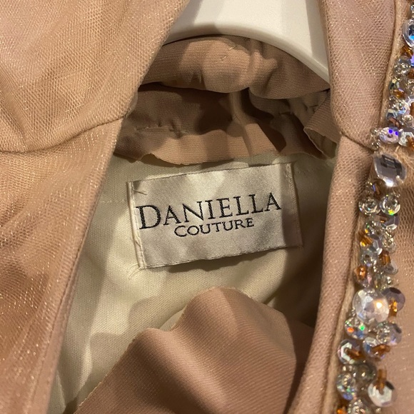 Dress - Picture 3 of 3